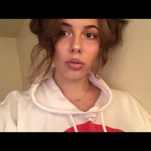 Meet your Posher, Jesserae